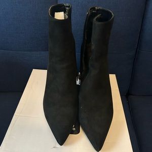 Women’s Bellflower09 by Bamboo, Pointed Toe Block Heel Bootie - Suede Size11